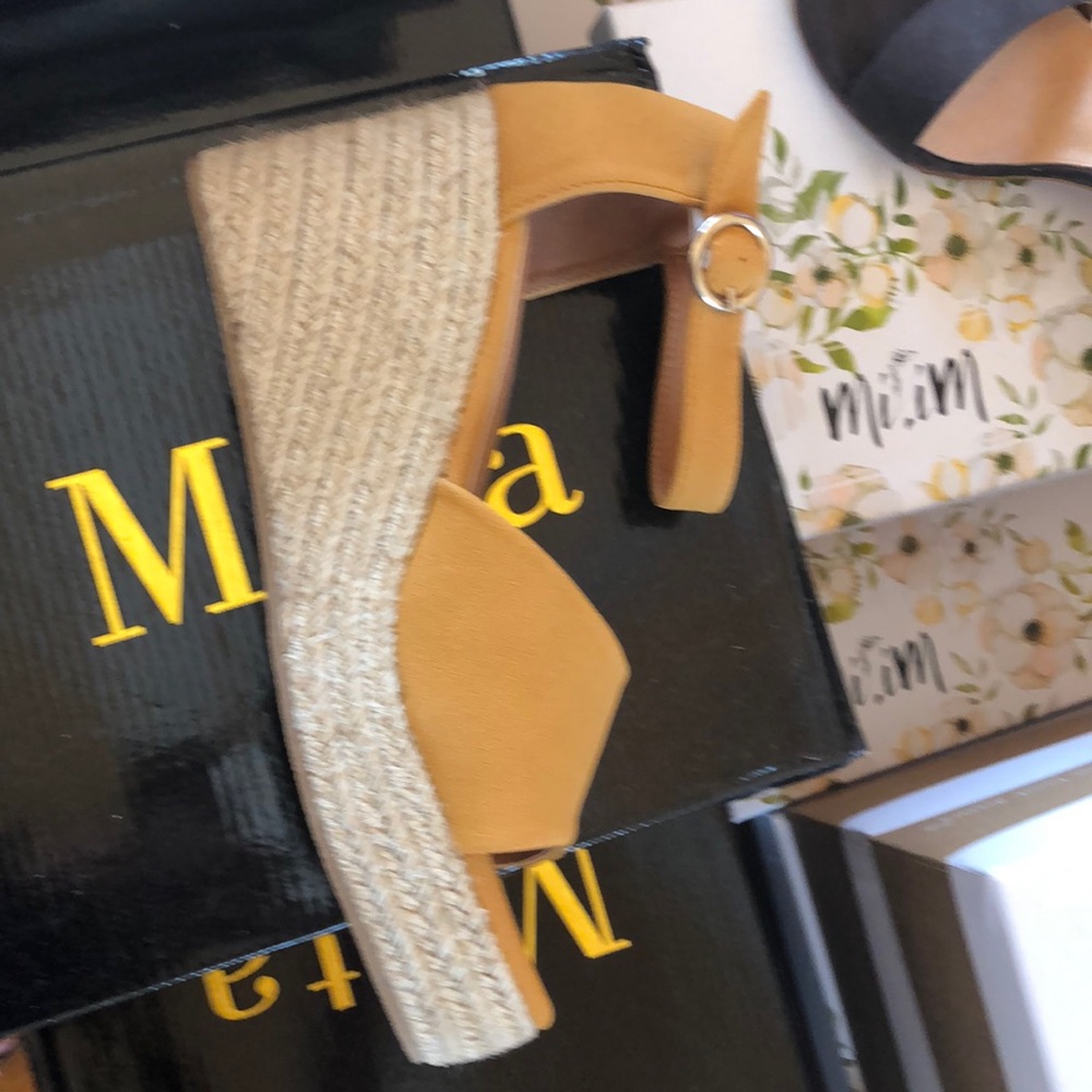 New Avery Tan wedge - Picture 3 of 4